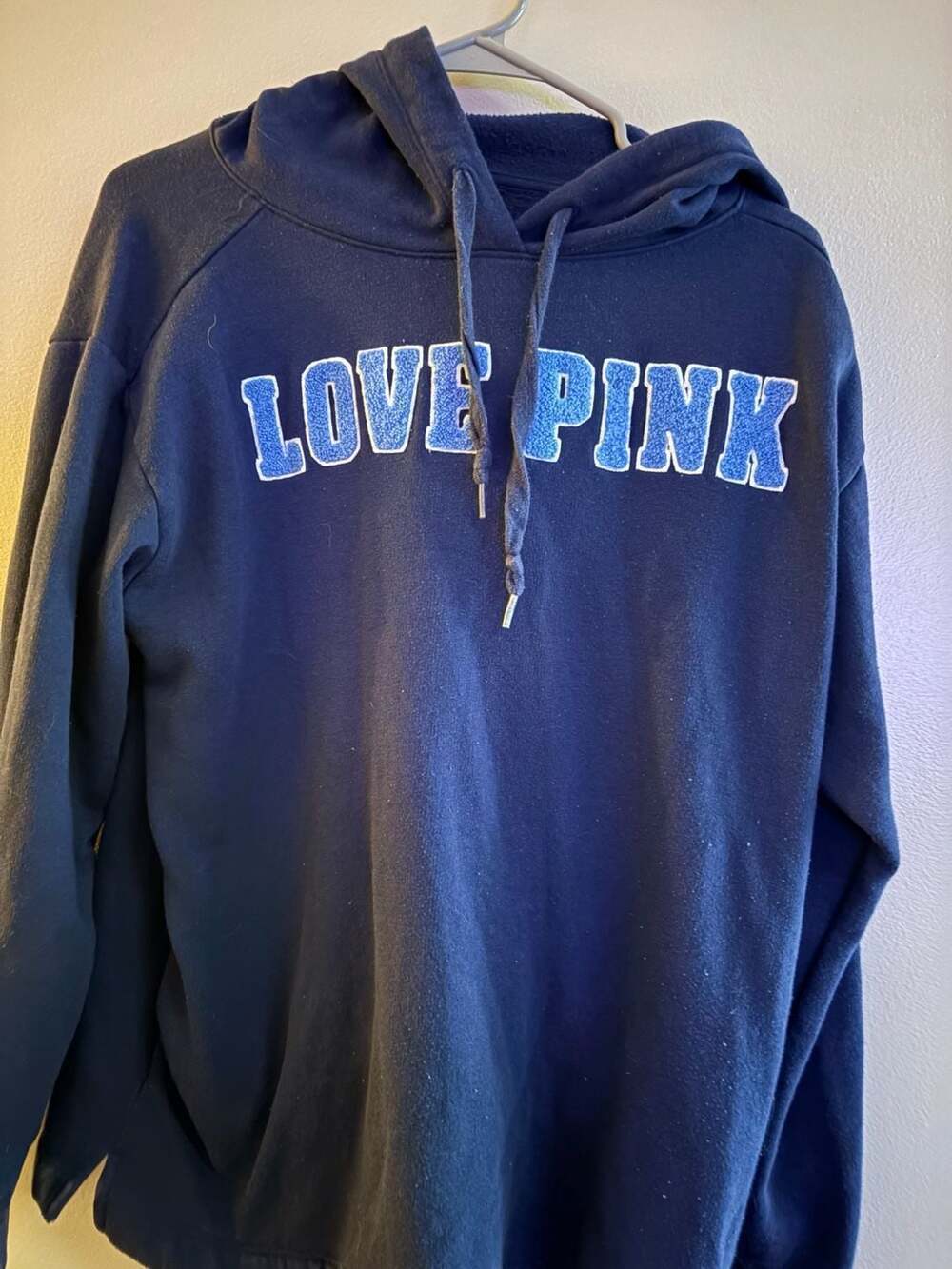 Victoria's Secret PINK Navy Blue Fleece Pullover Hoodie - LOVE PINK Textured Log